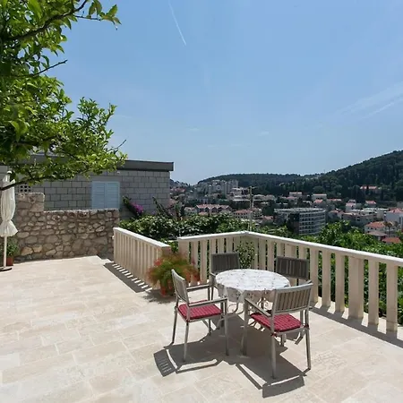 Lucija - Two Bedroom With Balcony And Sea View Apartman Dubrovnik