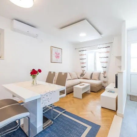 Lucija - Two Bedroom With Balcony And Sea View * ドゥブロブニク