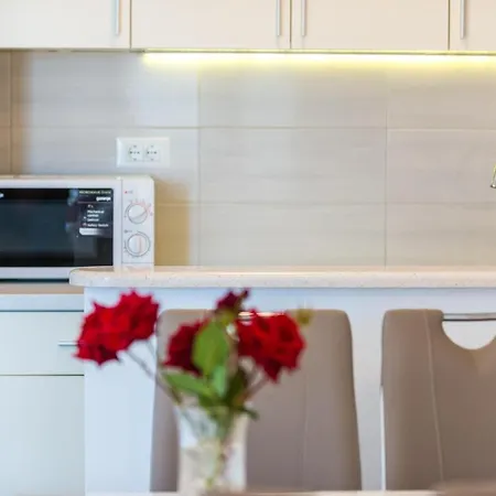 Lucija - Two Bedroom With Balcony And Sea View Дубровник
