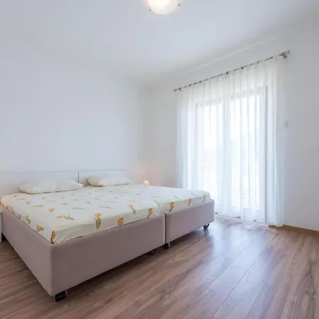 Lucija - Two Bedroom With Balcony And Sea View Apartmán Dubrovník